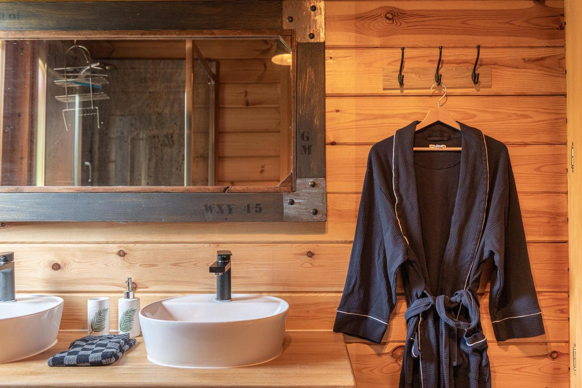 Chalet La Calougeotte, Jardin, Spa Et Sauna Prives Le Menil Екстер'єр фото